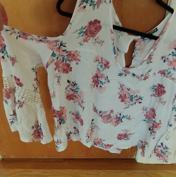 White floral blouse - Picture 1 of 1